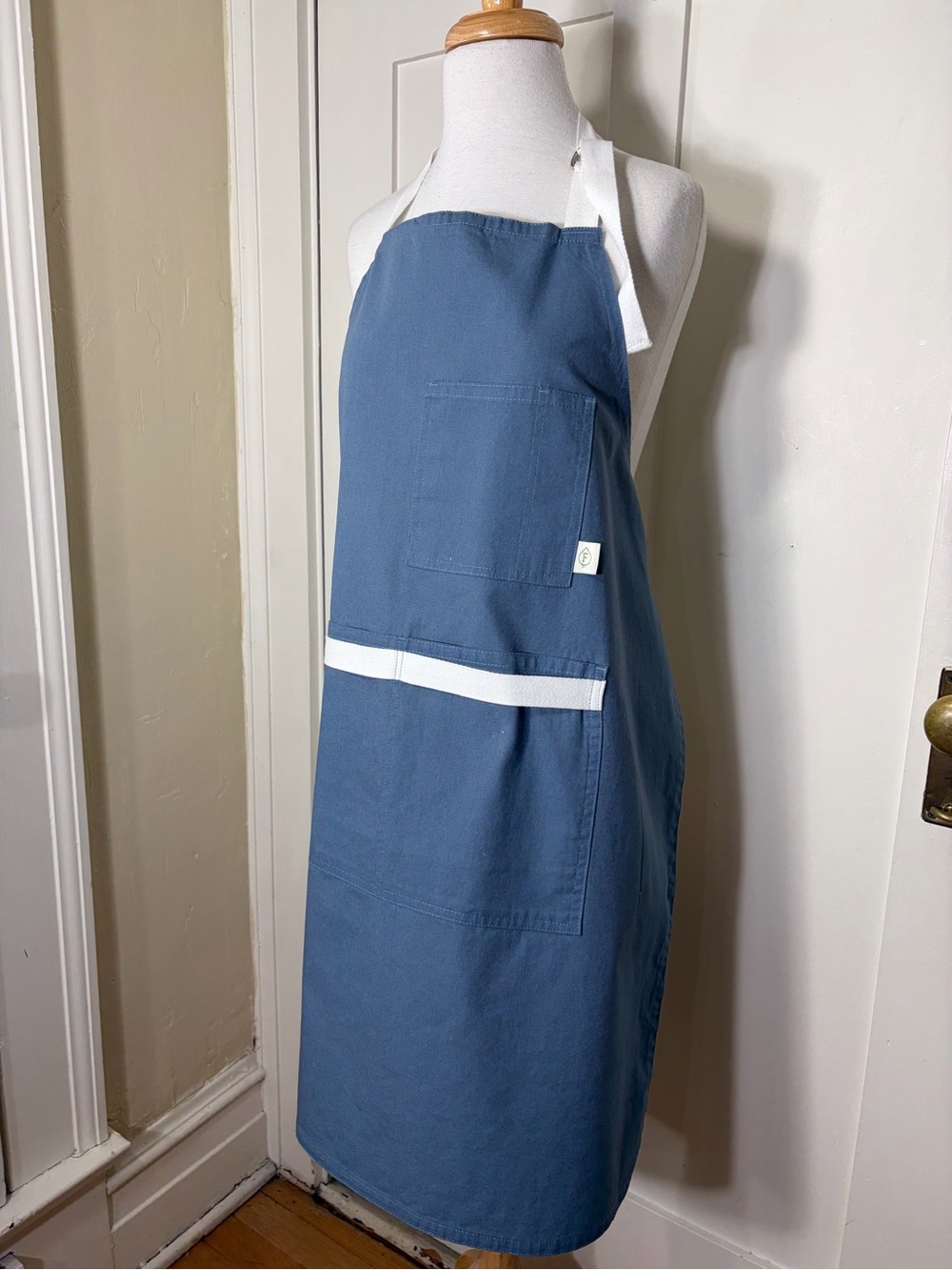 Figmint Classic Blue Cotton Apron White Accent and Pockets Adjustable Strap